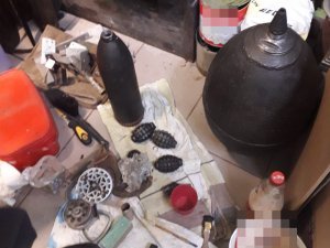 zabezpieczone przez policjantów pociski i amunicja