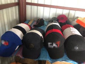 zabezpieczone przez funkcjonariuszy podróbki