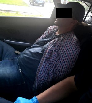 transport podejrzanego o oszustwo na wnuczka