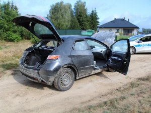 zabezpieczona przez funkcjonariuszy honda