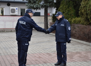 Uroczyste przekazanie radiowozów policjantom Komendy Powiatowej Policji w Wołominie oraz Komisariatom Policji