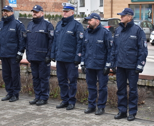 Uroczyste przekazanie radiowozów policjantom Komendy Powiatowej Policji w Wołominie oraz Komisariatom Policji