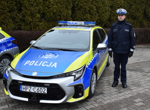 Uroczyste przekazanie radiowozów policjantom Komendy Powiatowej Policji w Wołominie oraz Komisariatom Policji