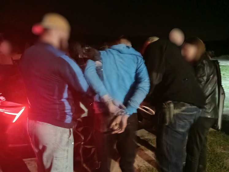 25-latek z czterema sądowymi zakazami zatrzymany i aresztowany